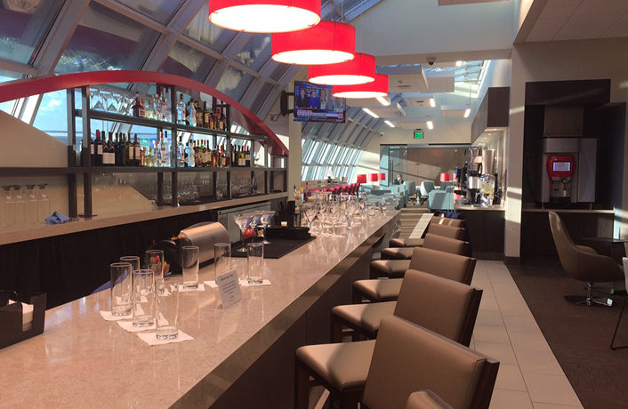 Wingtips Lounge Opens at St. Louis Airport