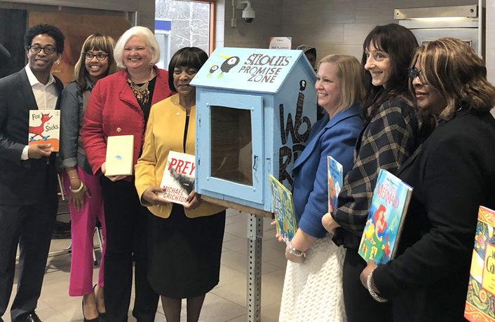 Library Boxes Debut at Metro Stations